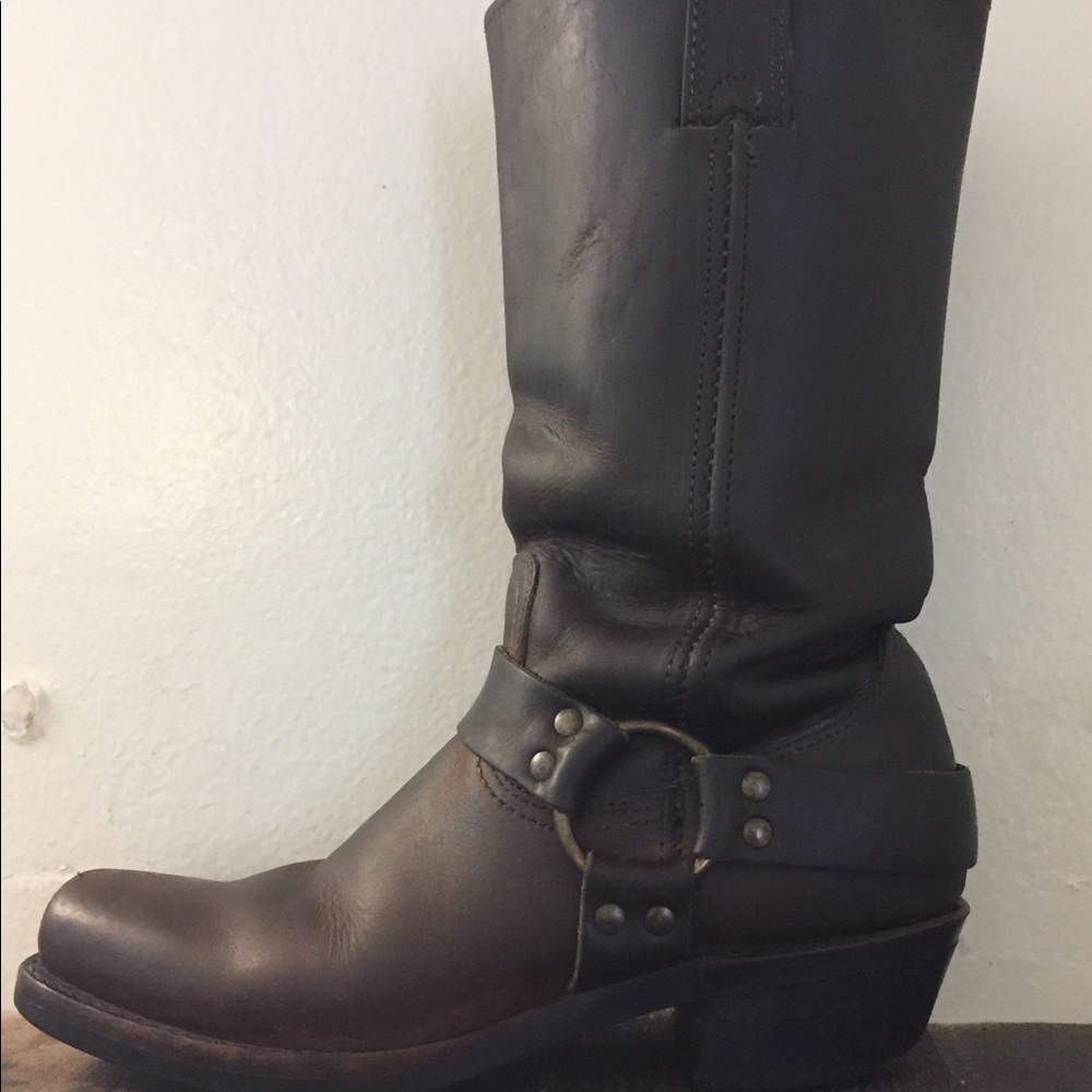 Frye Women’s Harness Boots Oil Rubbed 8.5